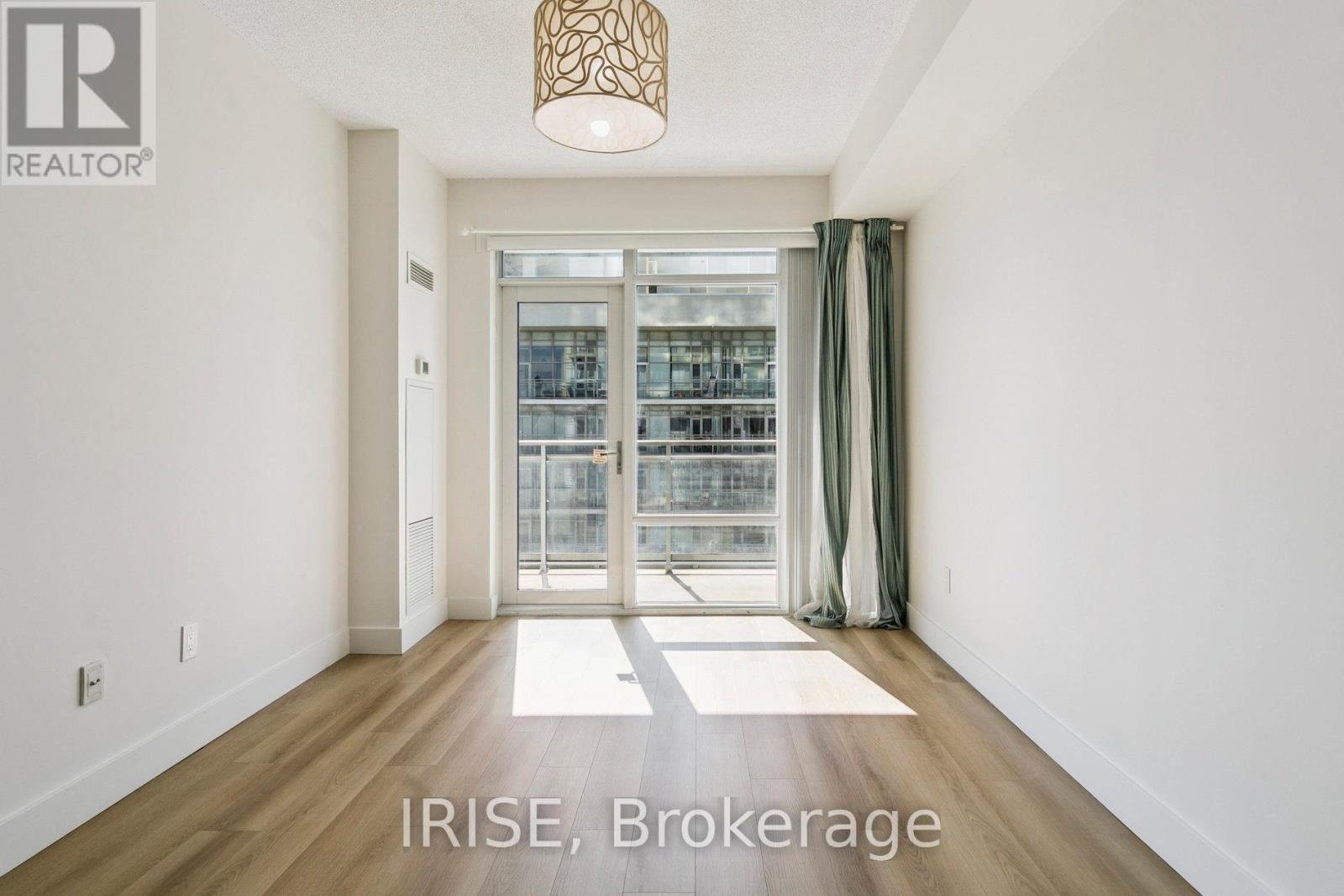 Photo 17 of 2103 360 Square One Drive, Mississauga ON