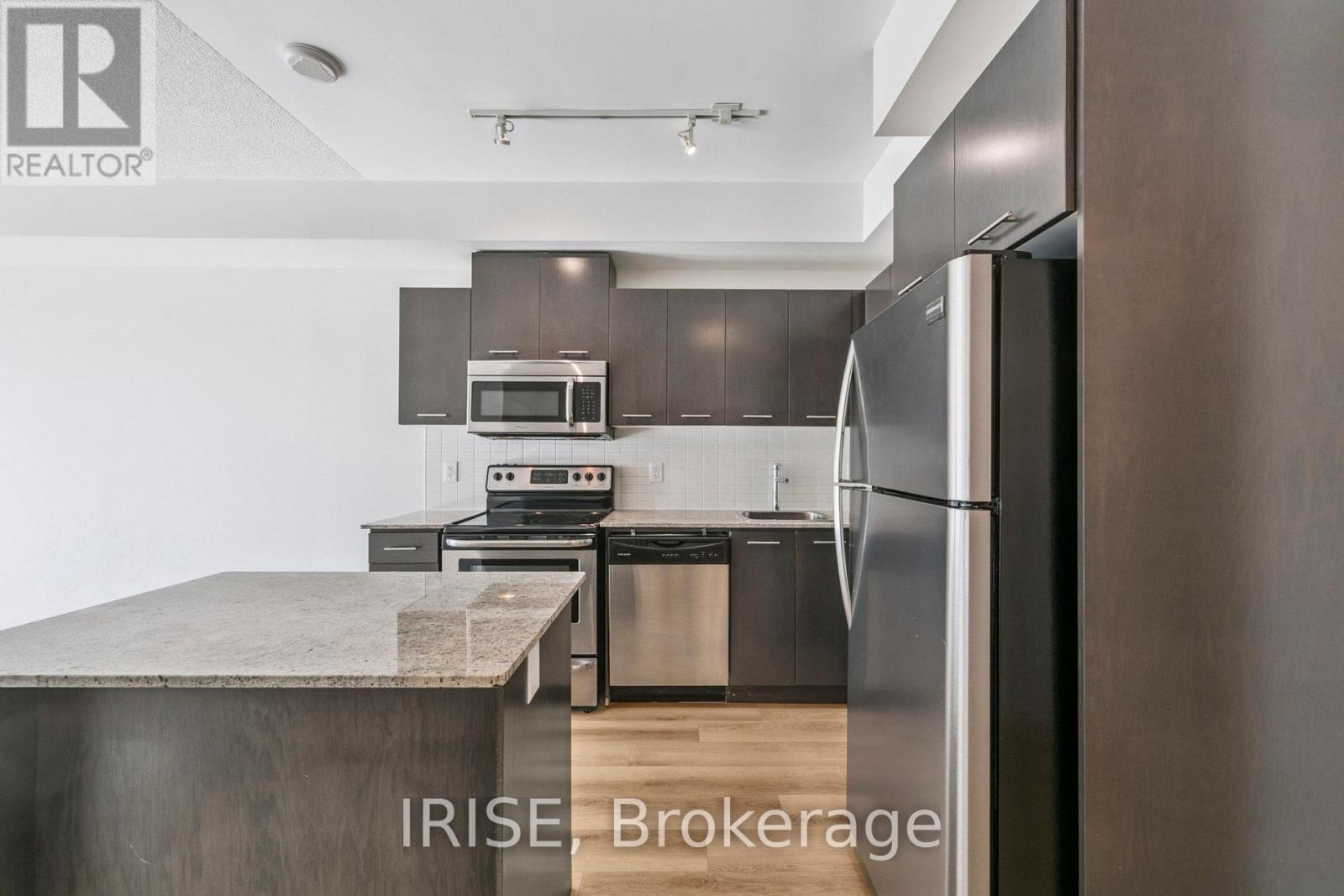 Photo 7 of 2103 360 Square One Drive, Mississauga ON