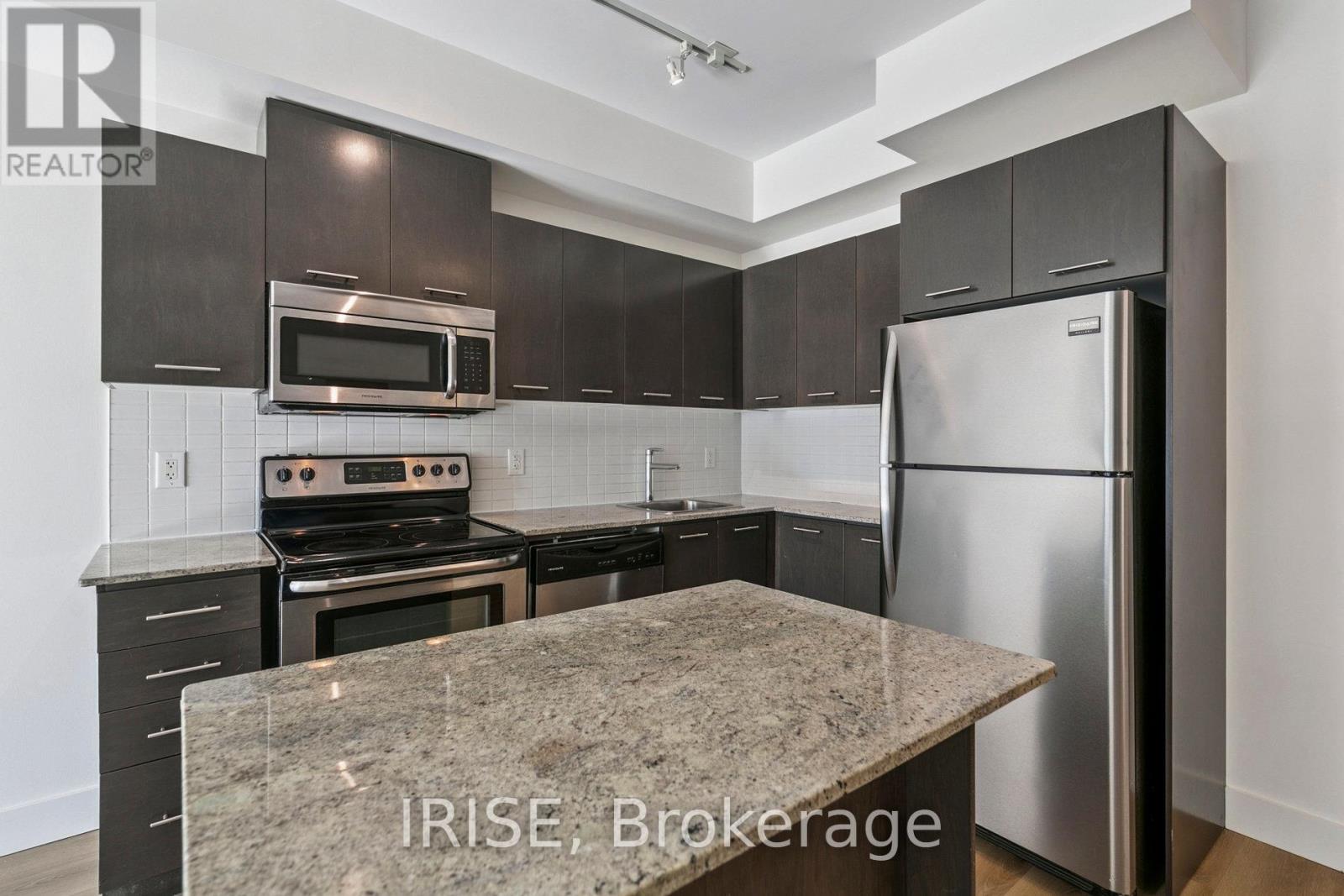 Photo 8 of 2103 360 Square One Drive, Mississauga ON
