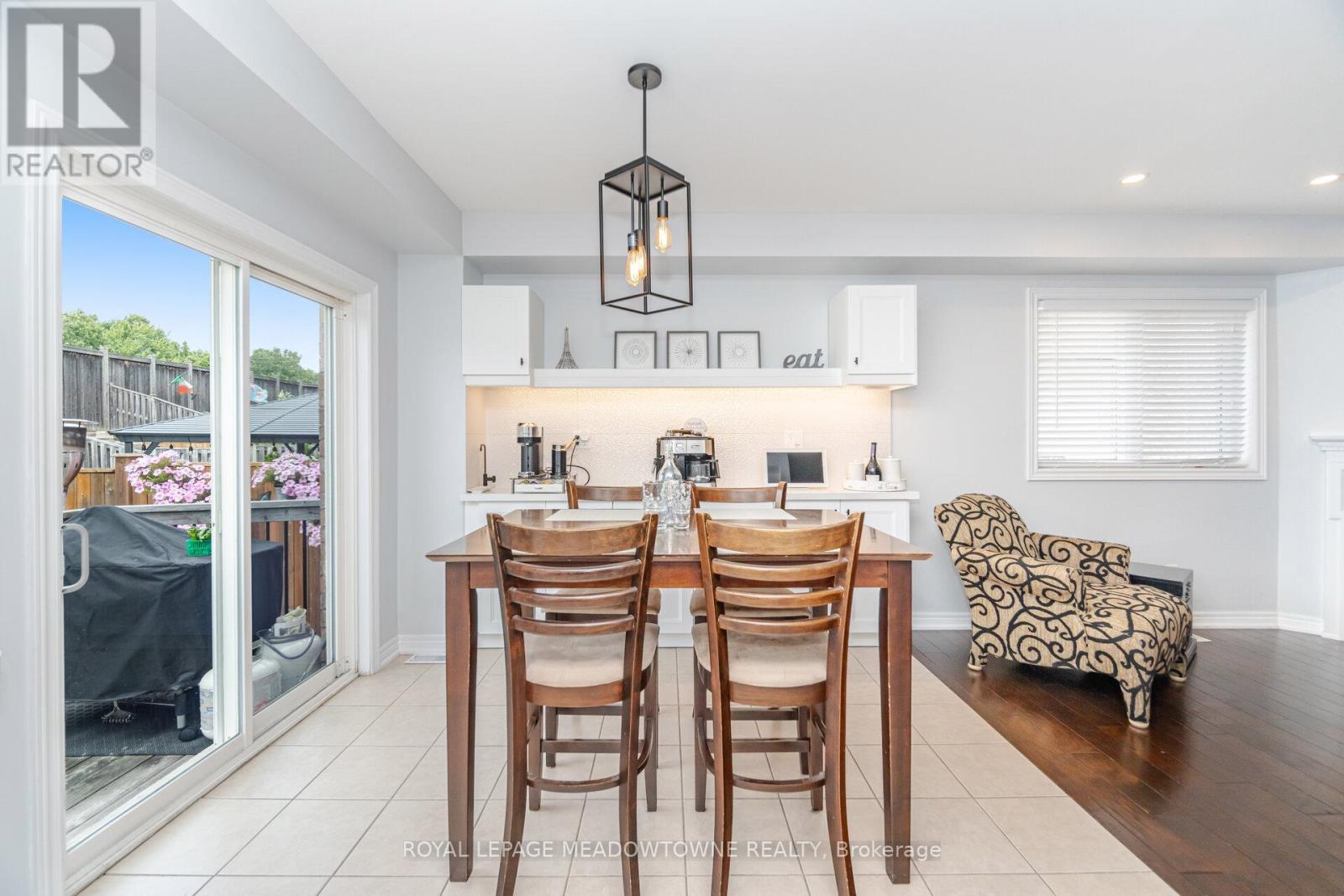 Photo 12 of 345 Bussel Crescent, Milton ON