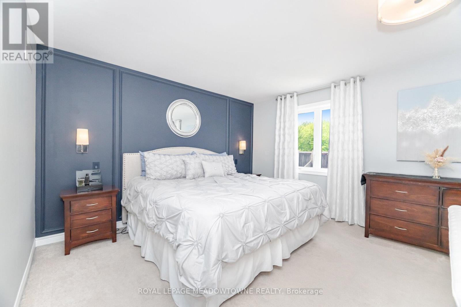 Photo 20 of 345 Bussel Crescent, Milton ON