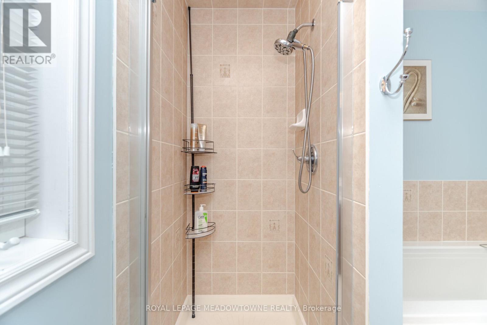 Photo 24 of 345 Bussel Crescent, Milton ON