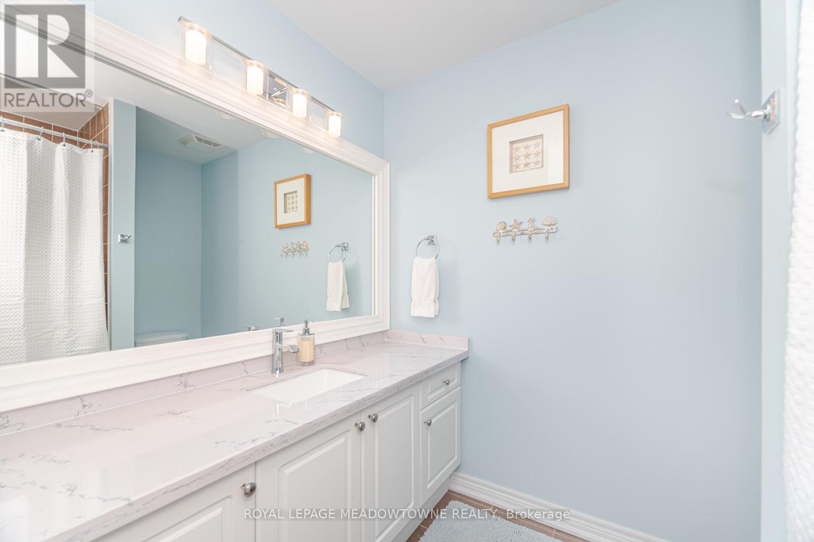 Photo 27 of 345 Bussel Crescent, Milton ON