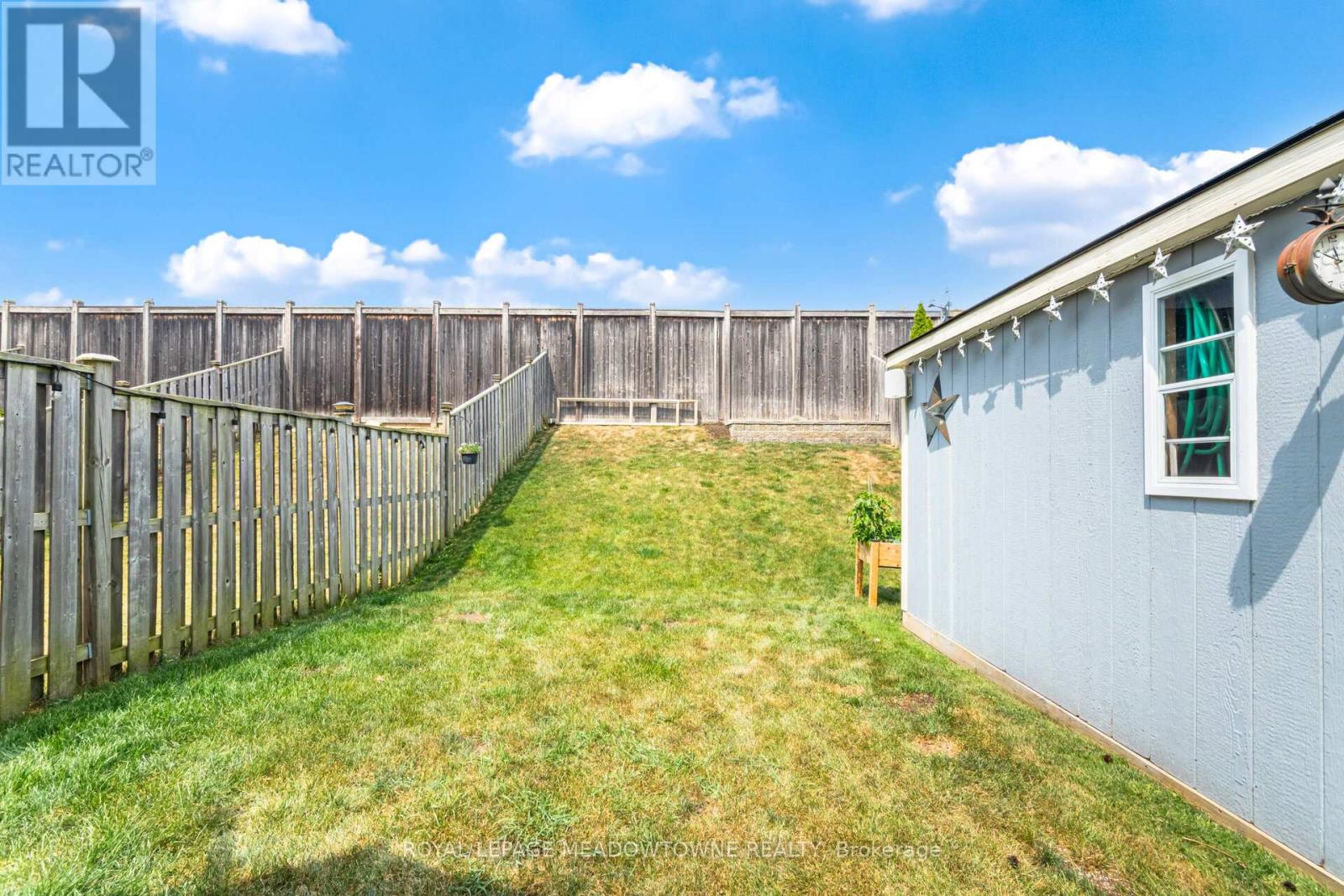 Photo 31 of 345 Bussel Crescent, Milton ON