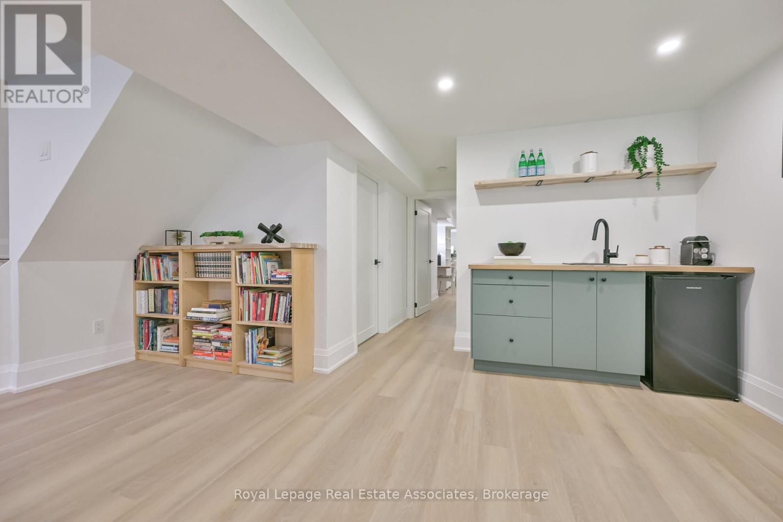 Photo 28 of 3116 Harris Crescent, Mississauga ON