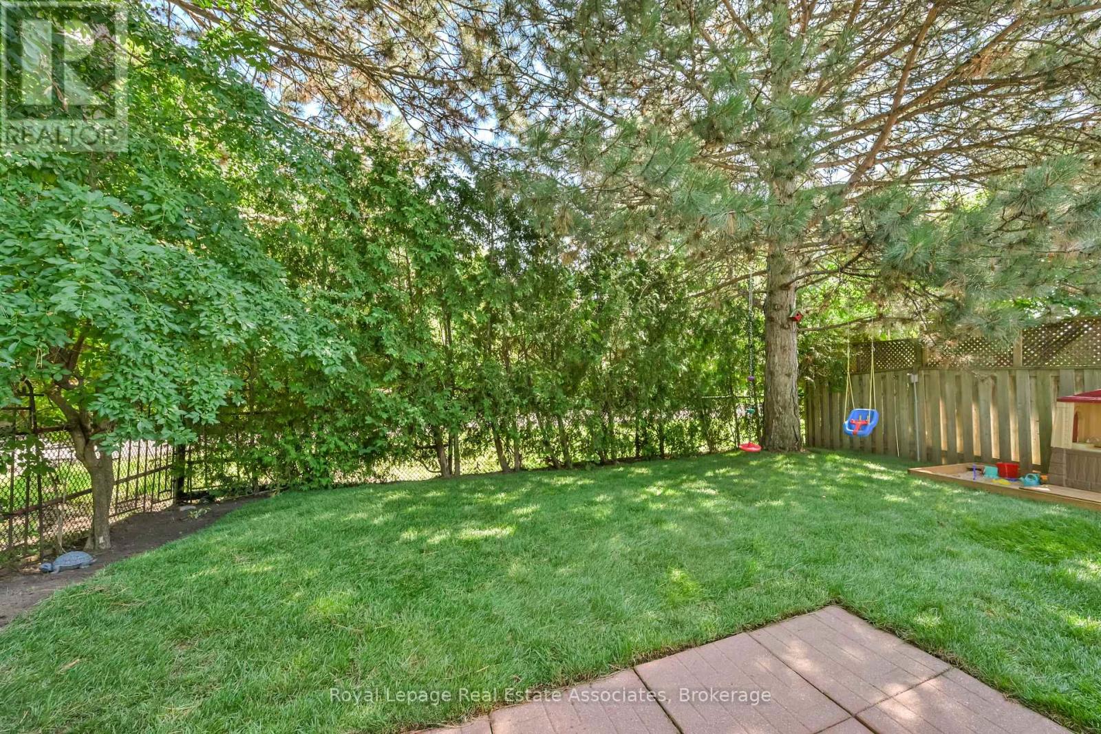 Photo 34 of 3116 Harris Crescent, Mississauga ON