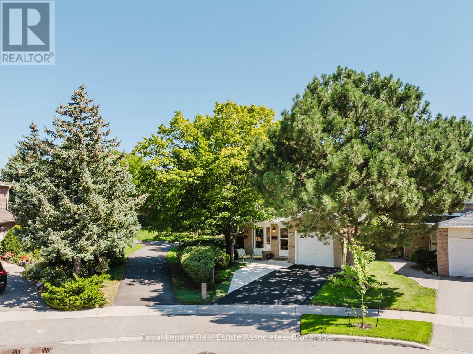Photo 39 of 3116 Harris Crescent, Mississauga ON