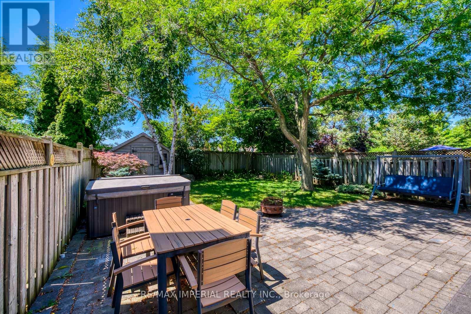 Photo 10 of 5560 Middlebury Drive, Mississauga ON