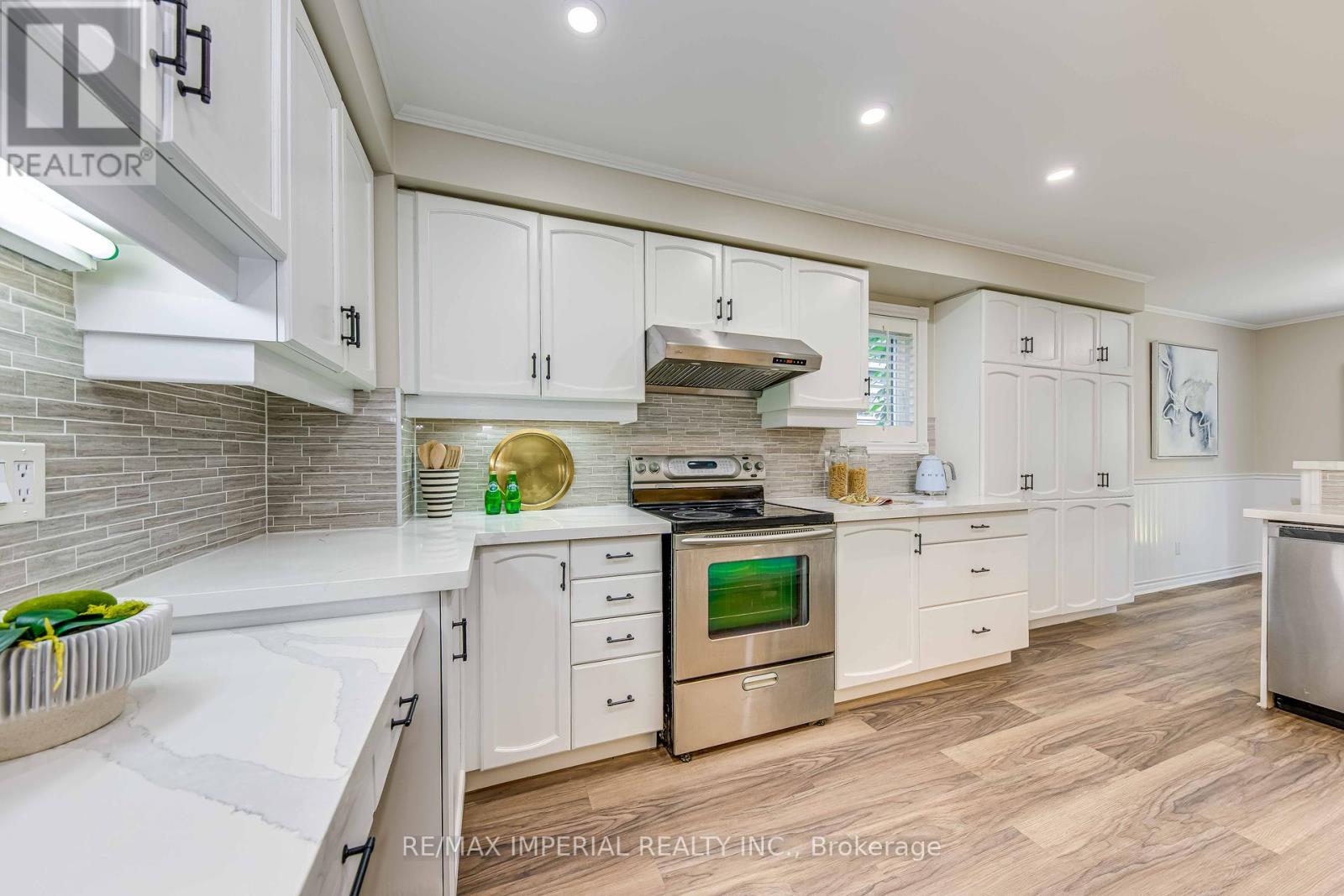 Photo 21 of 5560 Middlebury Drive, Mississauga ON