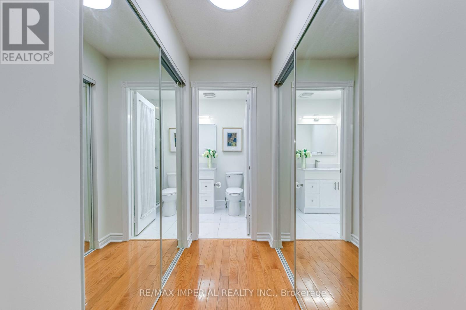 Photo 34 of 5560 Middlebury Drive, Mississauga ON
