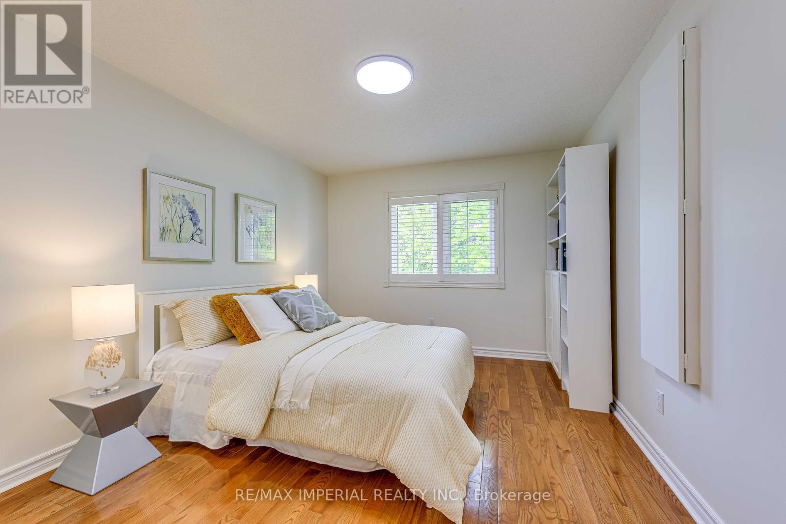 Photo 38 of 5560 Middlebury Drive, Mississauga ON