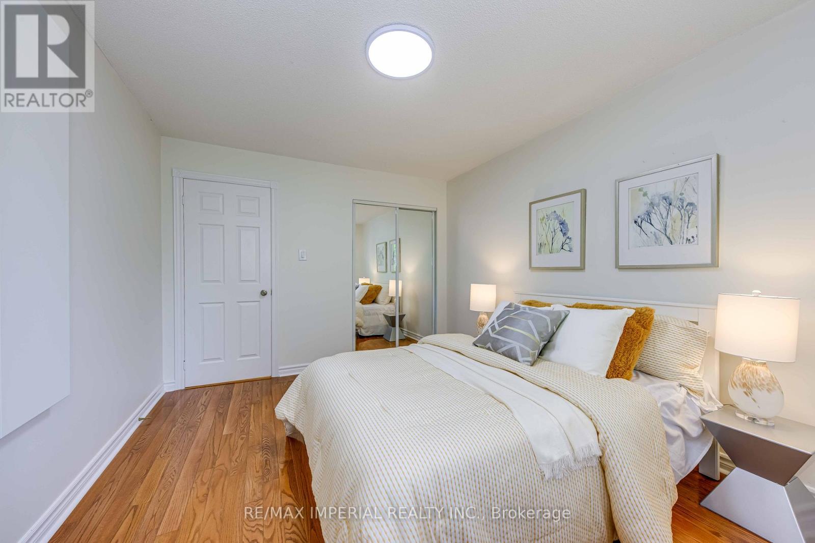 Photo 39 of 5560 Middlebury Drive, Mississauga ON