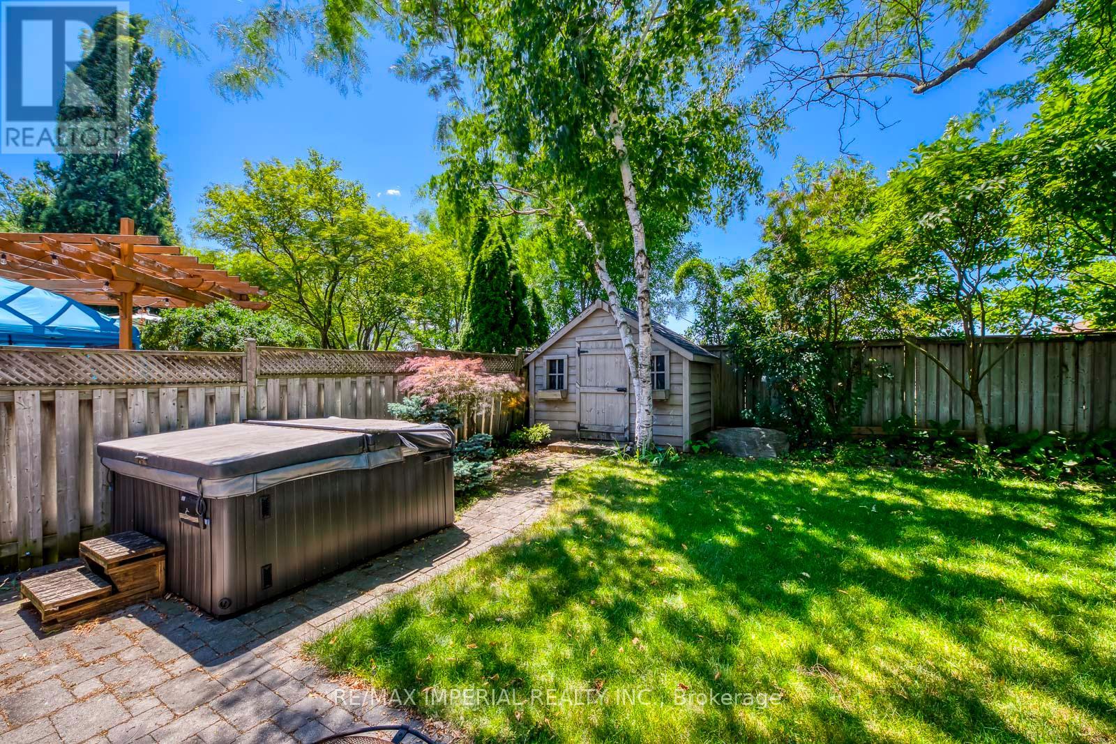 Photo 8 of 5560 Middlebury Drive, Mississauga ON