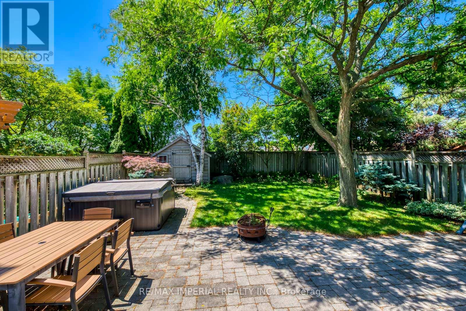 Photo 9 of 5560 Middlebury Drive, Mississauga ON