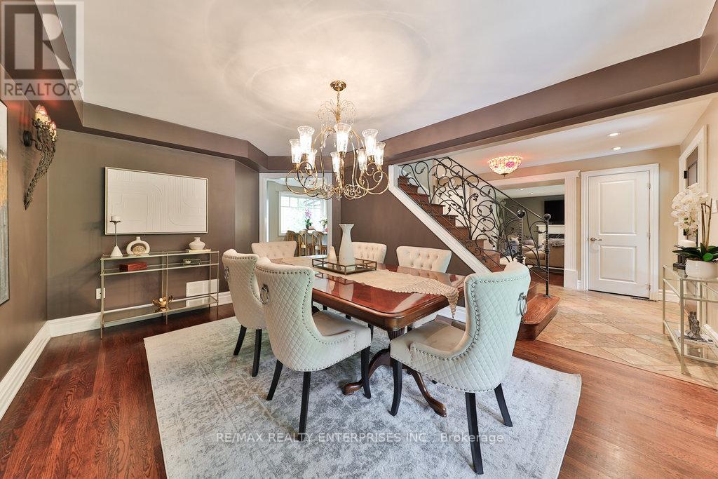 Photo 18 of 1293 Greenoaks Drive, Mississauga ON