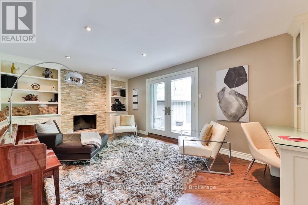 Photo 20 of 1293 Greenoaks Drive, Mississauga ON