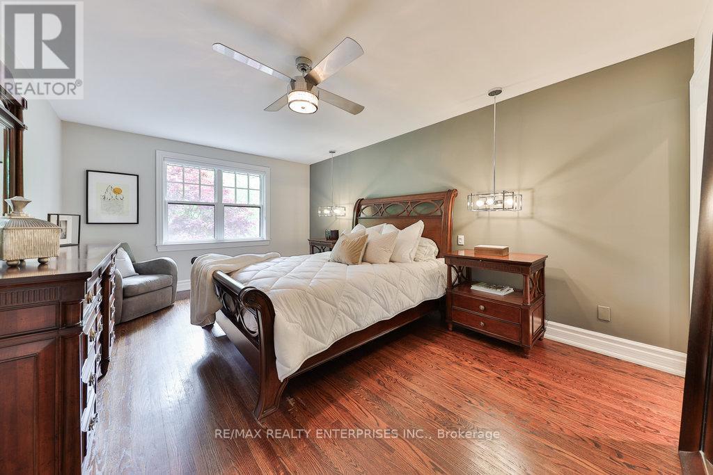 Photo 22 of 1293 Greenoaks Drive, Mississauga ON