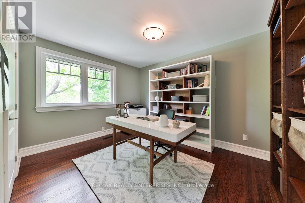 Photo 29 of 1293 Greenoaks Drive, Mississauga ON