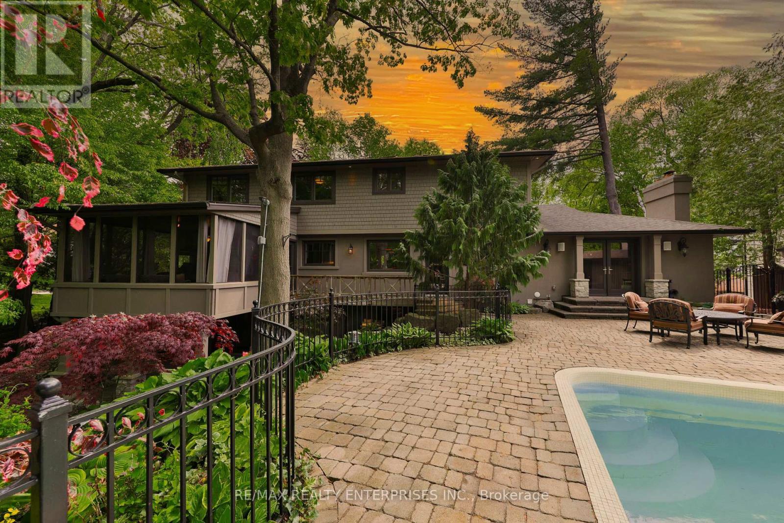 Photo 33 of 1293 Greenoaks Drive, Mississauga ON