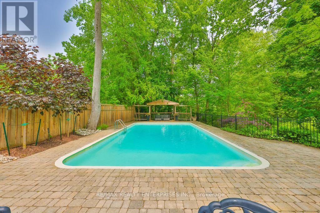 Photo 36 of 1293 Greenoaks Drive, Mississauga ON
