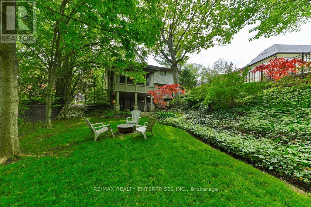 Photo 41 of 1293 Greenoaks Drive, Mississauga ON