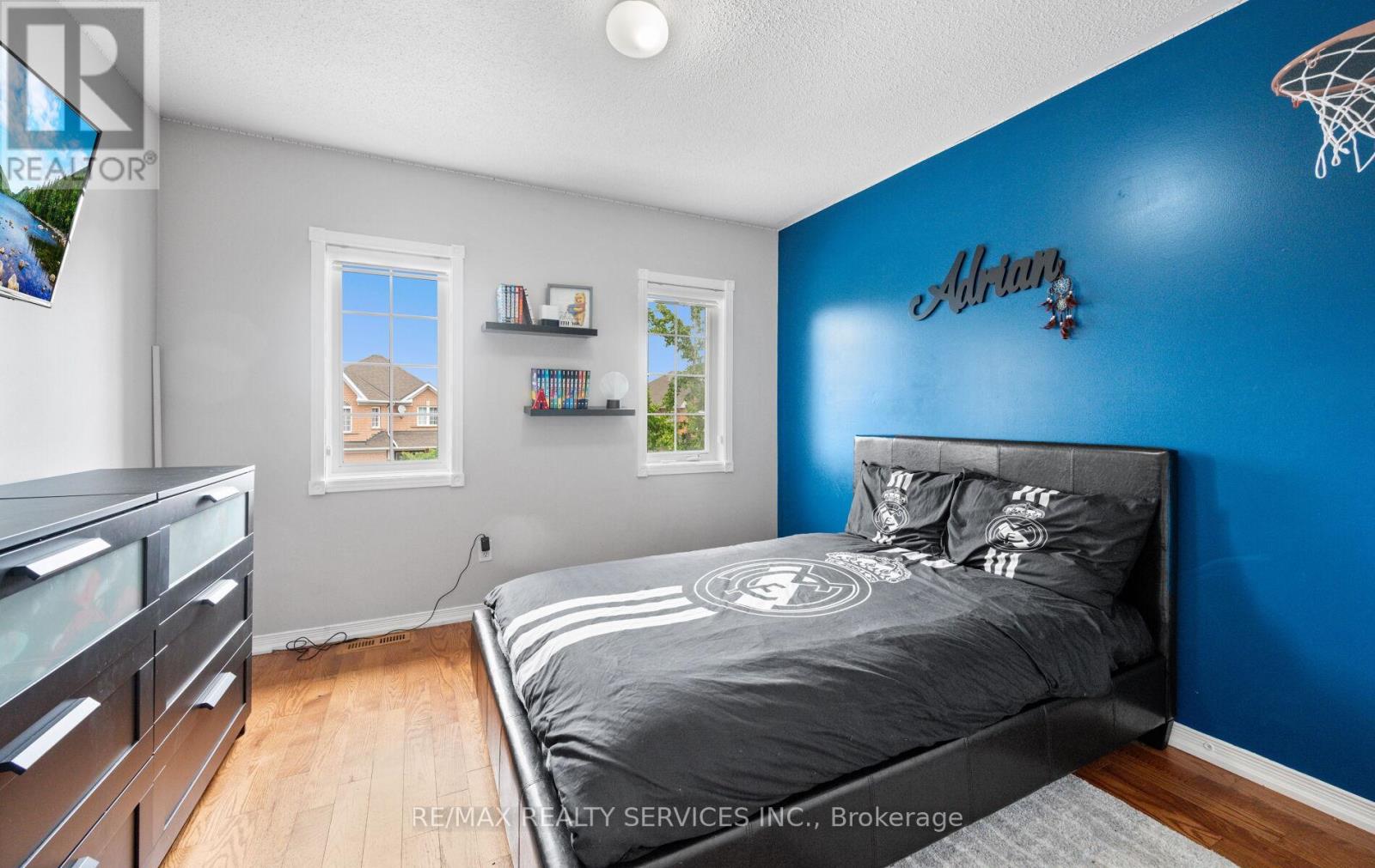 Photo 21 of 45 Briarcroft Road, Brampton ON