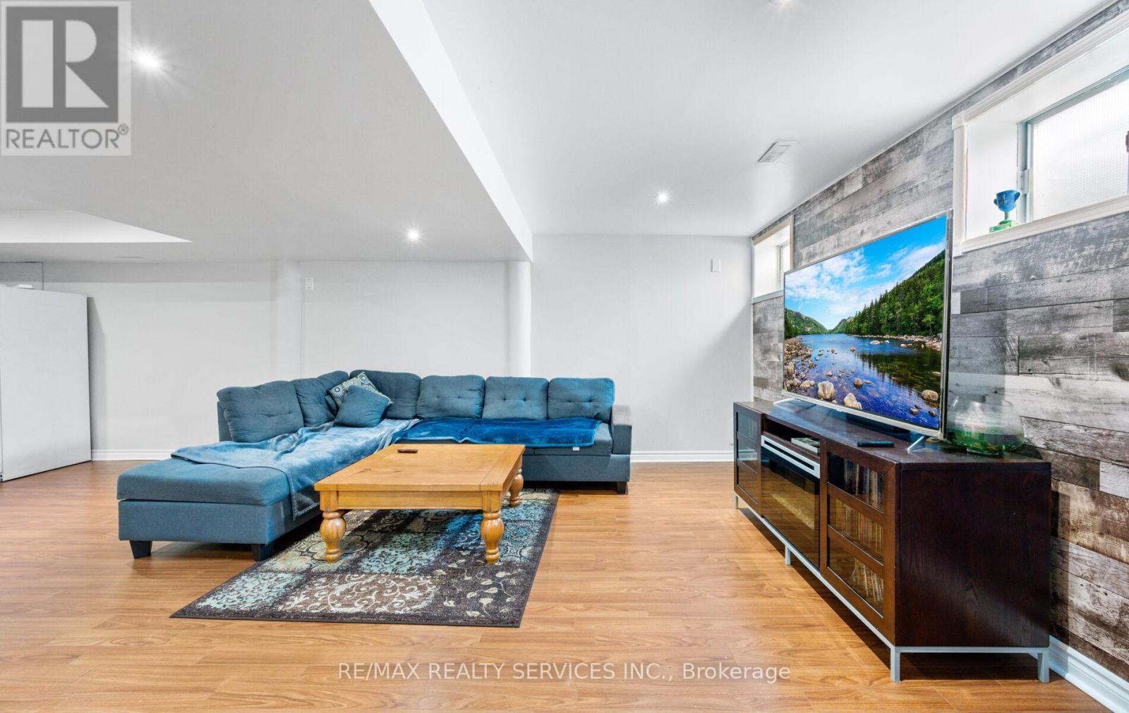 Photo 27 of 45 Briarcroft Road, Brampton ON