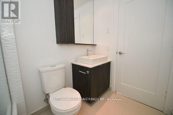 Photo 10 of 801 110 Marine Parade Drive, Toronto ON
