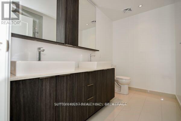 Photo 13 of 801 110 Marine Parade Drive, Toronto ON