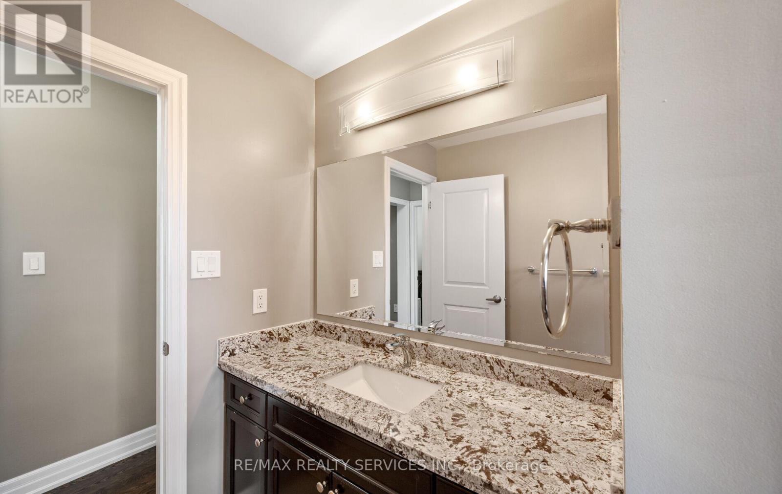 Photo 28 of 182 Tysonville Circle, Brampton ON