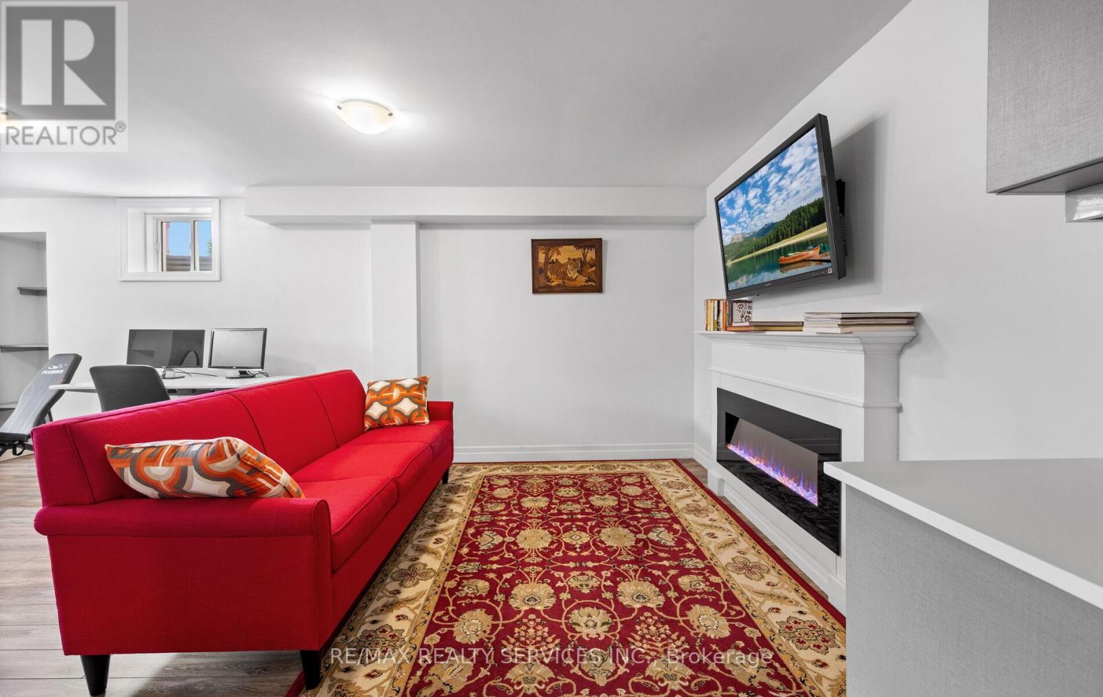 Photo 31 of 182 Tysonville Circle, Brampton ON