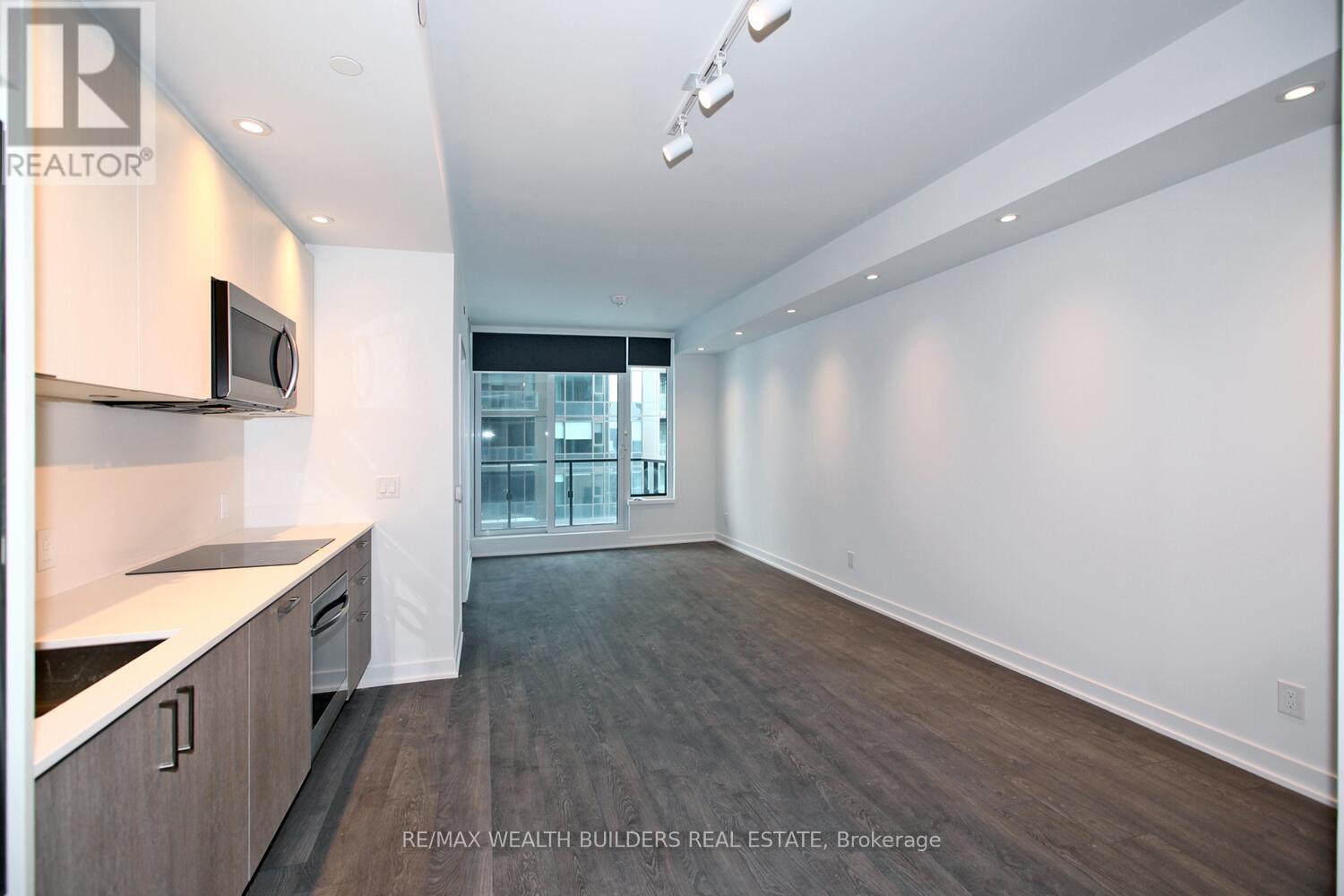 Photo 11 of 3505 1928 Lakeshore Boulevard W, Toronto ON