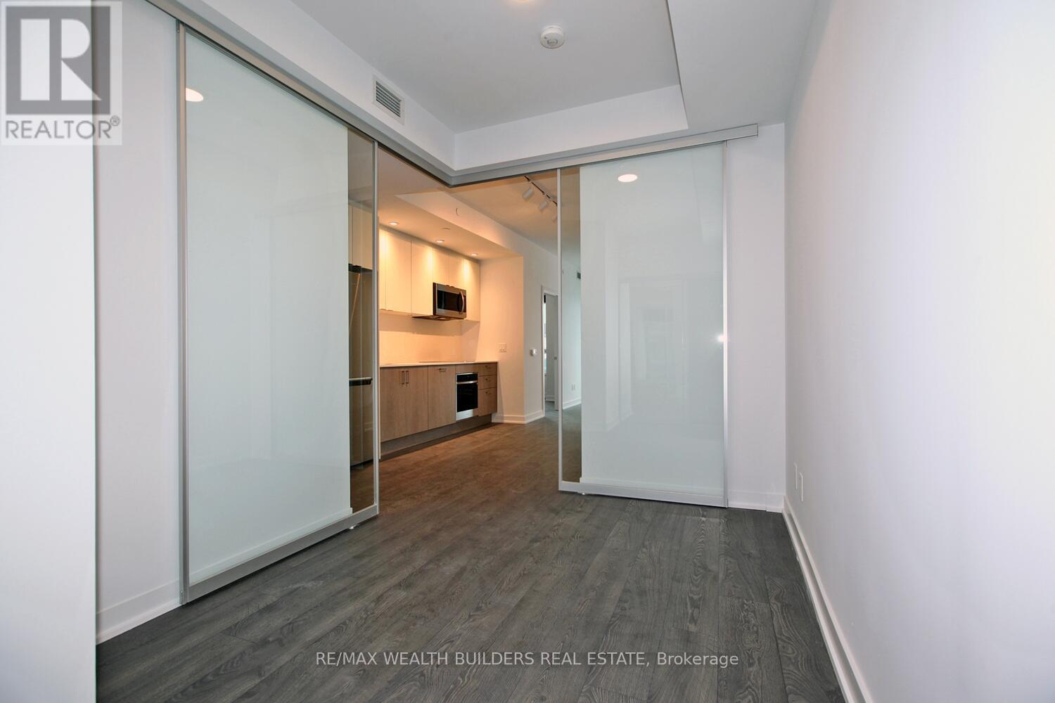 Photo 25 of 3505 1928 Lakeshore Boulevard W, Toronto ON