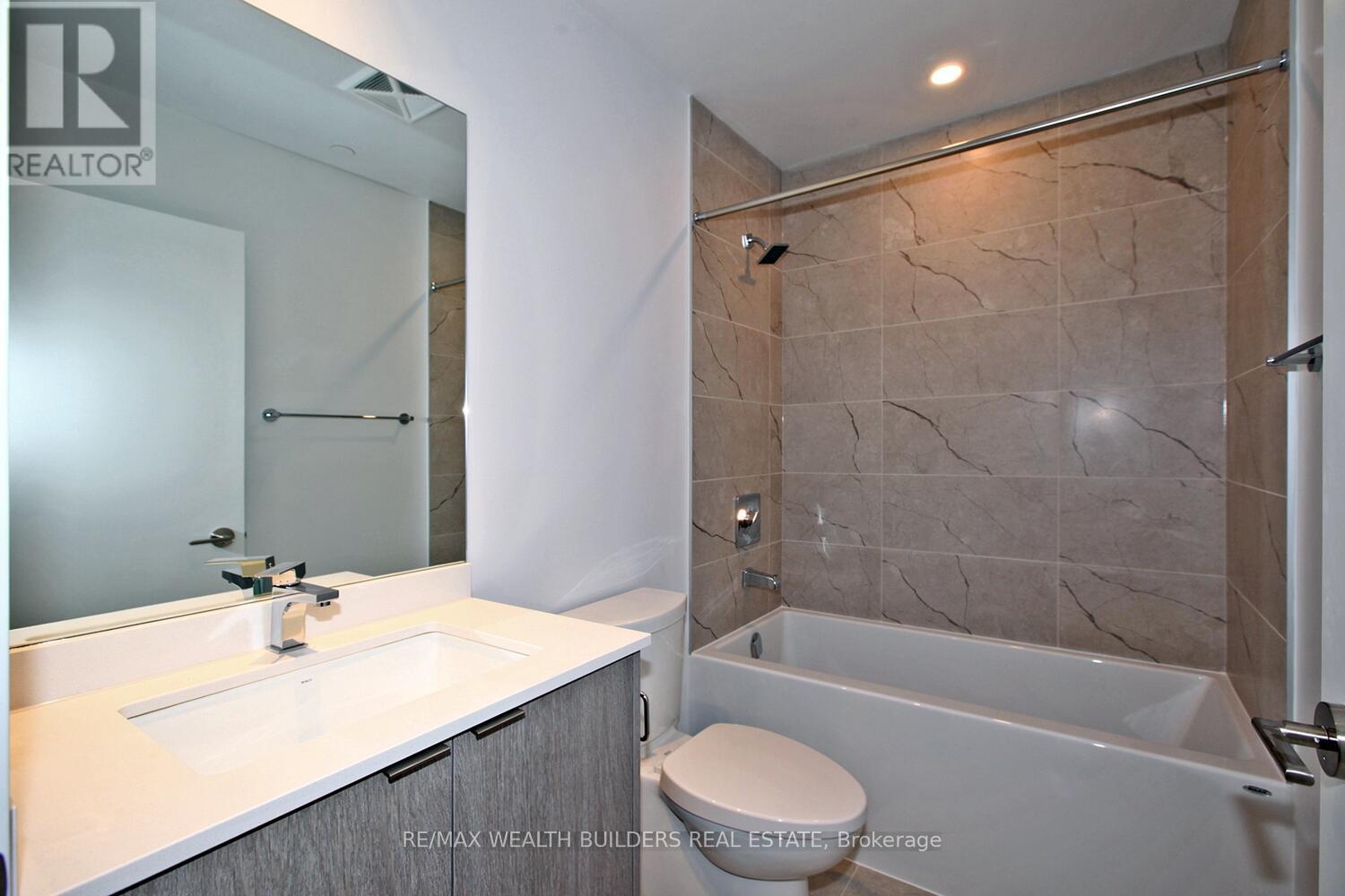 Photo 27 of 3505 1928 Lakeshore Boulevard W, Toronto ON