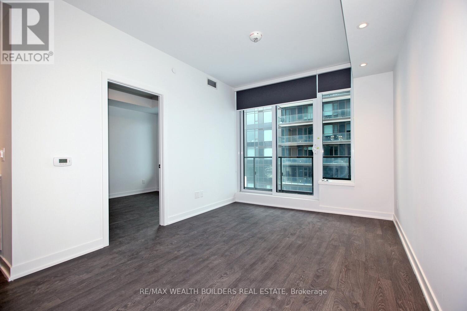 Photo 3 of 3505 1928 Lakeshore Boulevard W, Toronto ON
