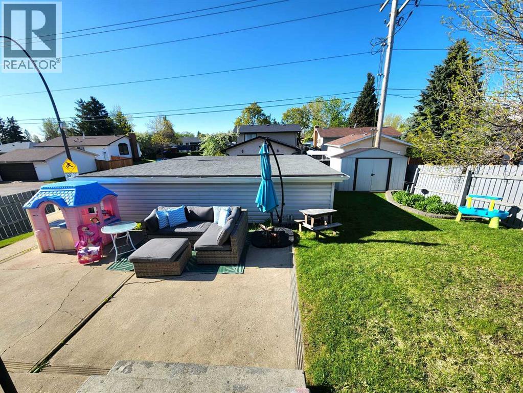 Photo 4 of 5023 Whitehorn Drive Ne, Calgary AB