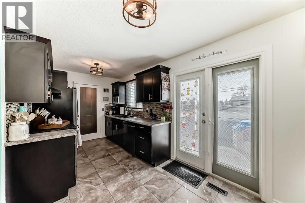 Photo 12 of 5023 Whitehorn Drive Ne, Calgary AB