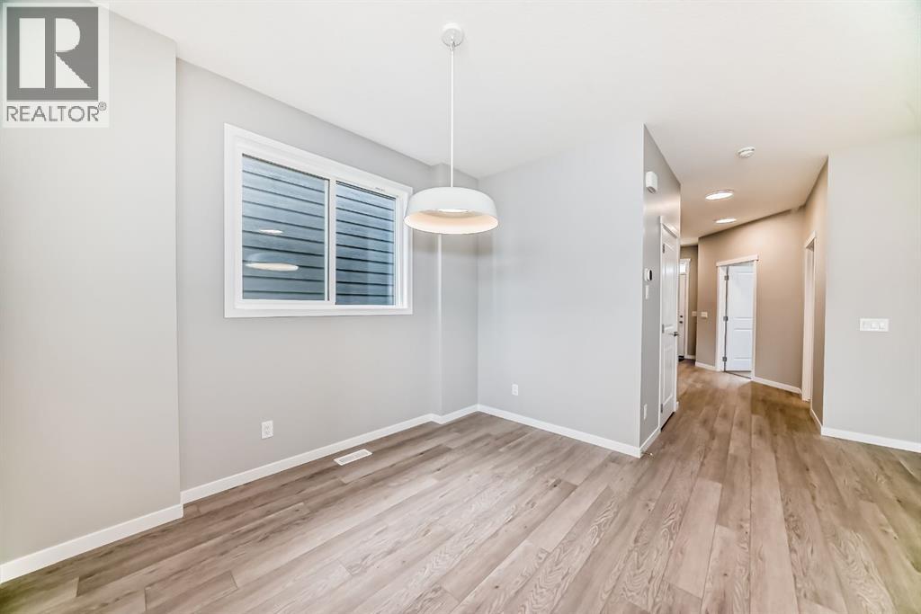 Photo 14 of 103 Magnolia Street Se, Calgary AB