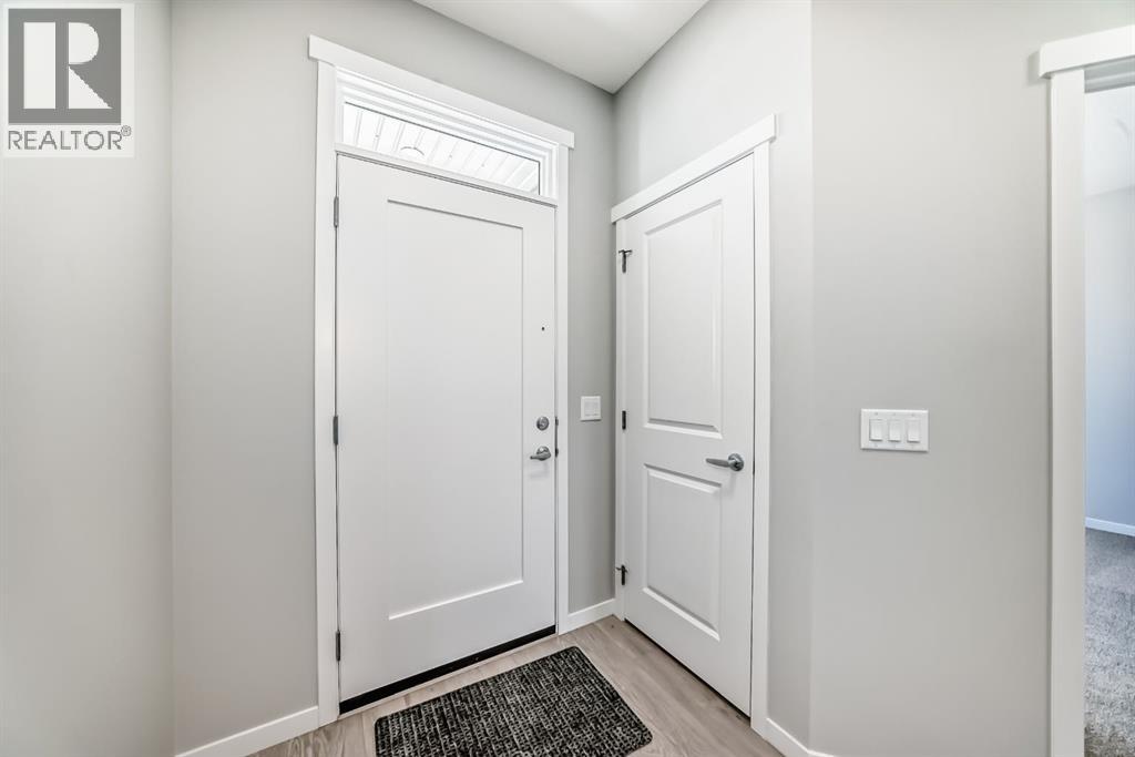 Photo 2 of 103 Magnolia Street Se, Calgary AB