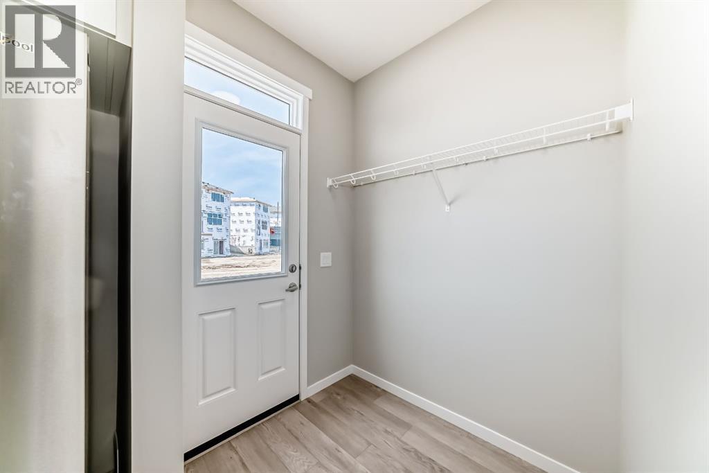 Photo 21 of 103 Magnolia Street Se, Calgary AB