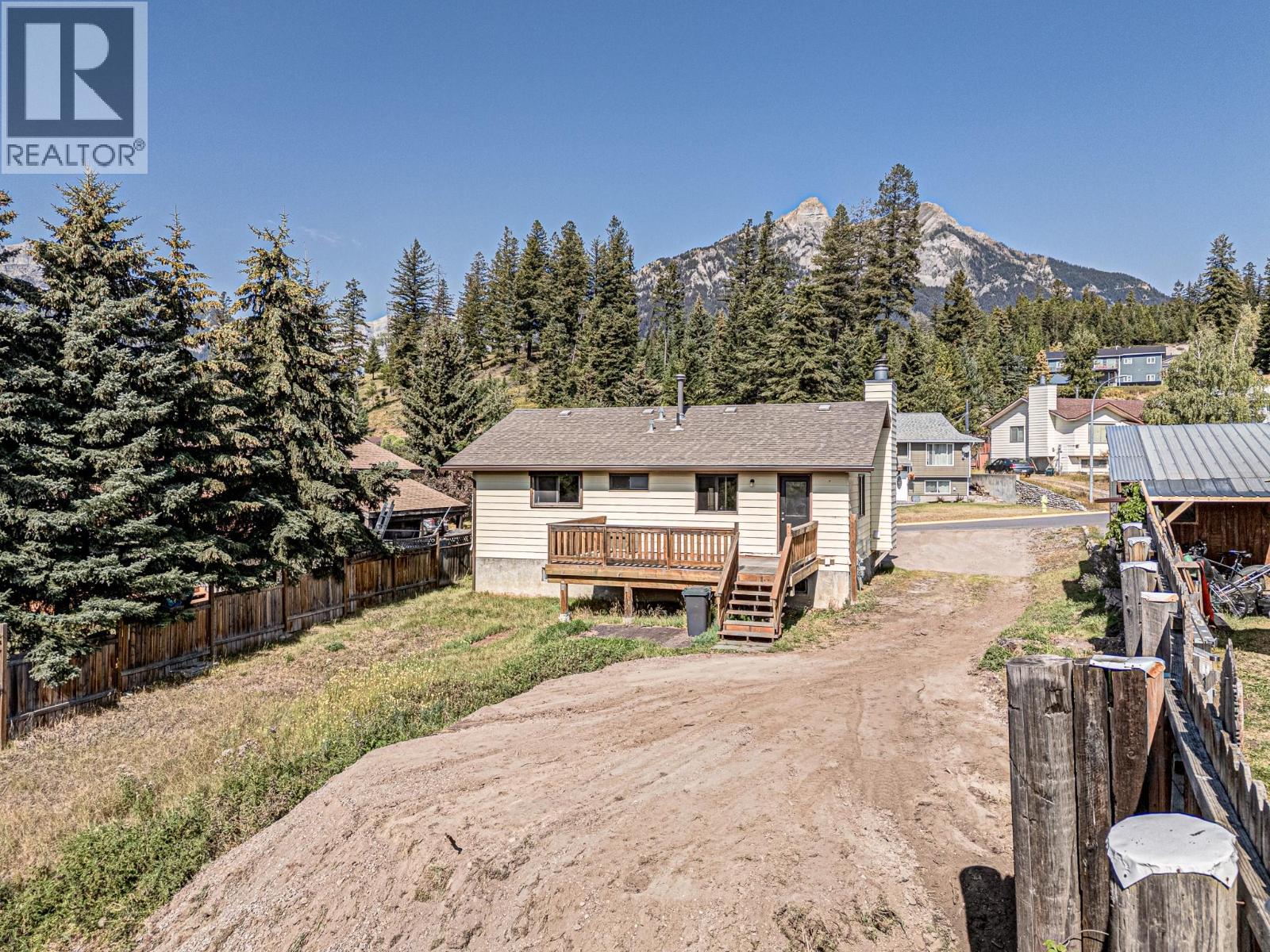 Photo 48 of 732 Balmer Crescent, Elkford BC