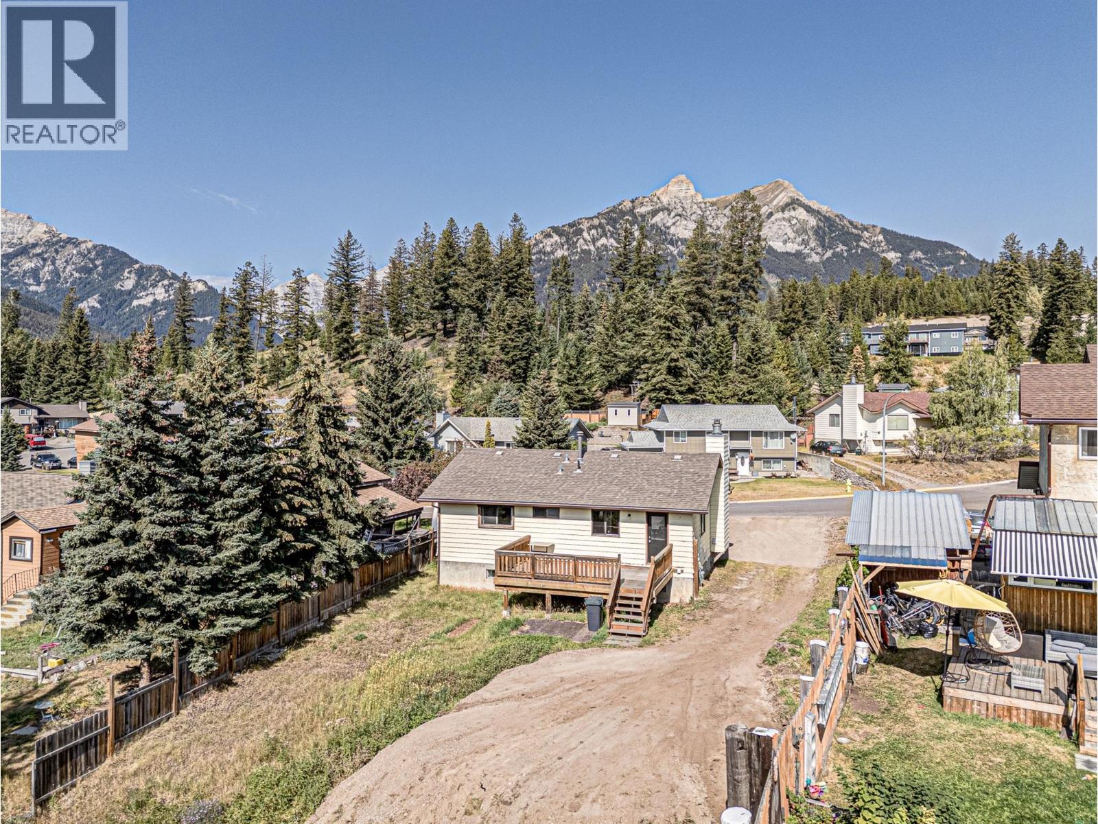 Photo 52 of 732 Balmer Crescent, Elkford BC