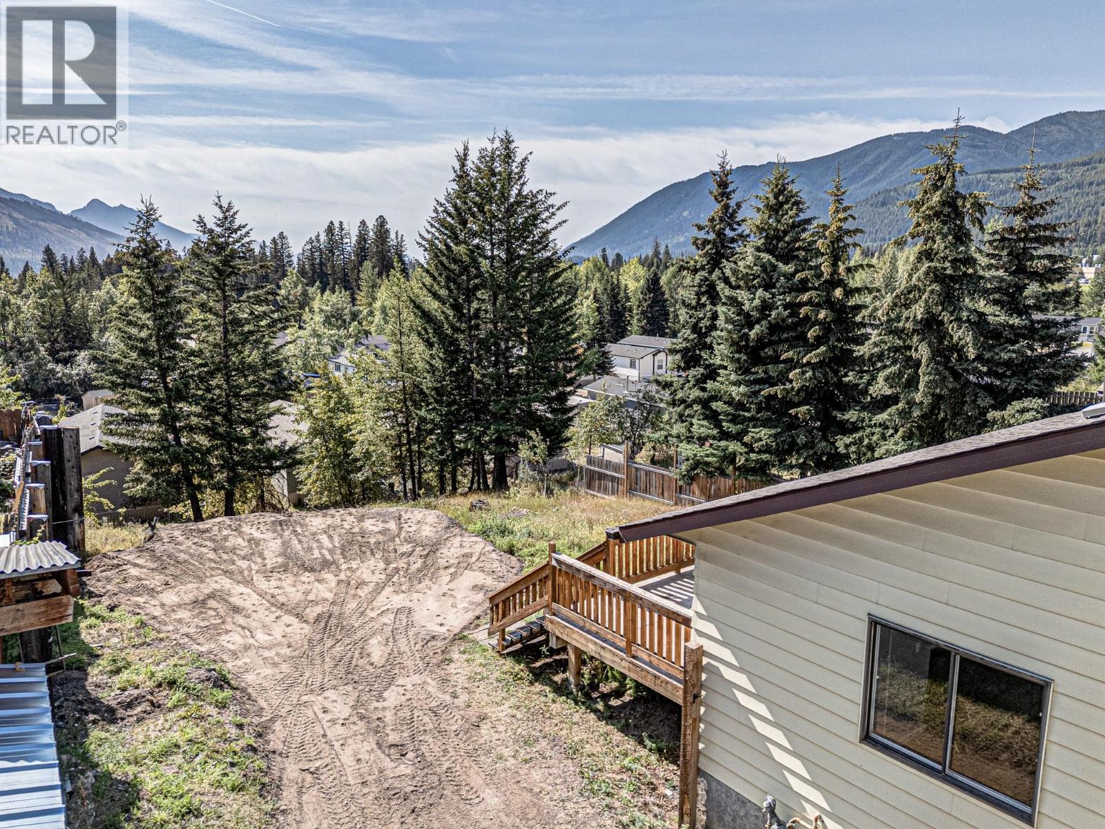 Photo 46 of 732 Balmer Crescent, Elkford BC