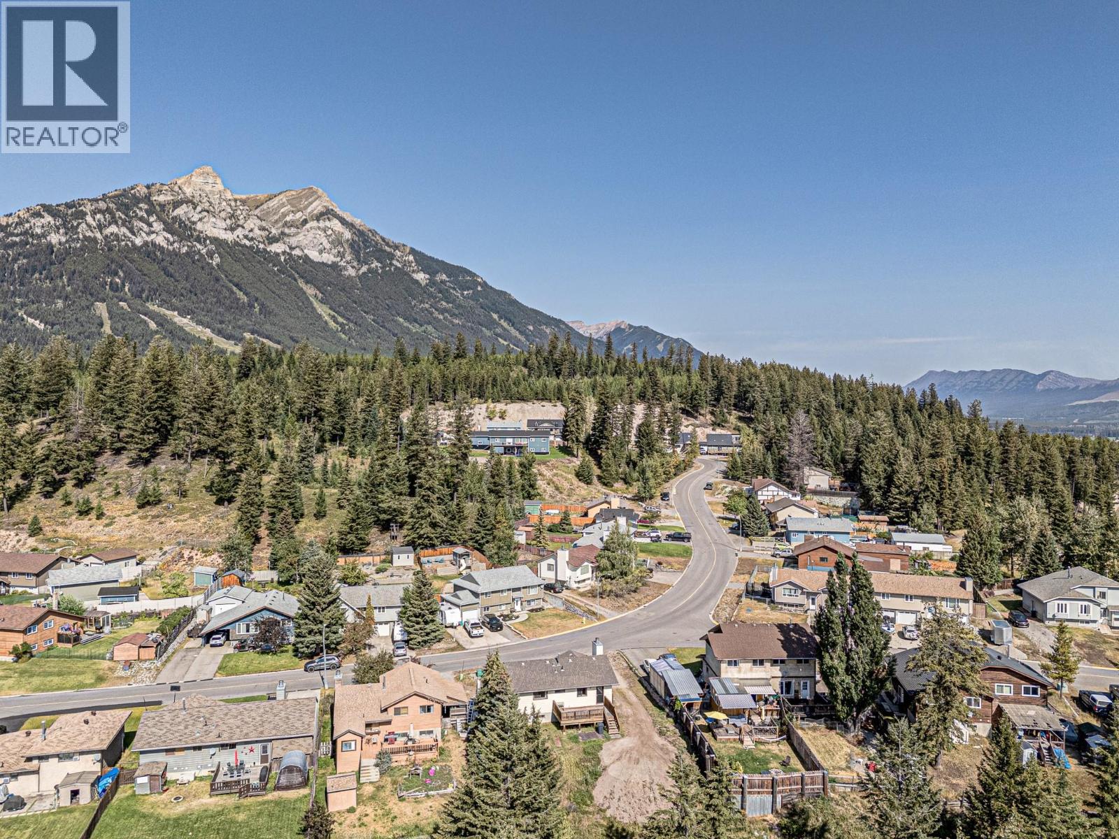 Photo 59 of 732 Balmer Crescent, Elkford BC