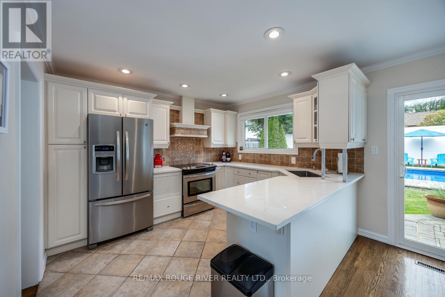 Photo 11 of 129 Briar Court, Oshawa ON