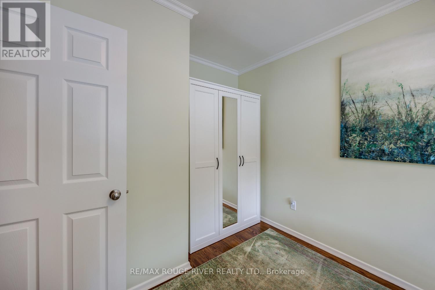 Photo 22 of 129 Briar Court, Oshawa ON