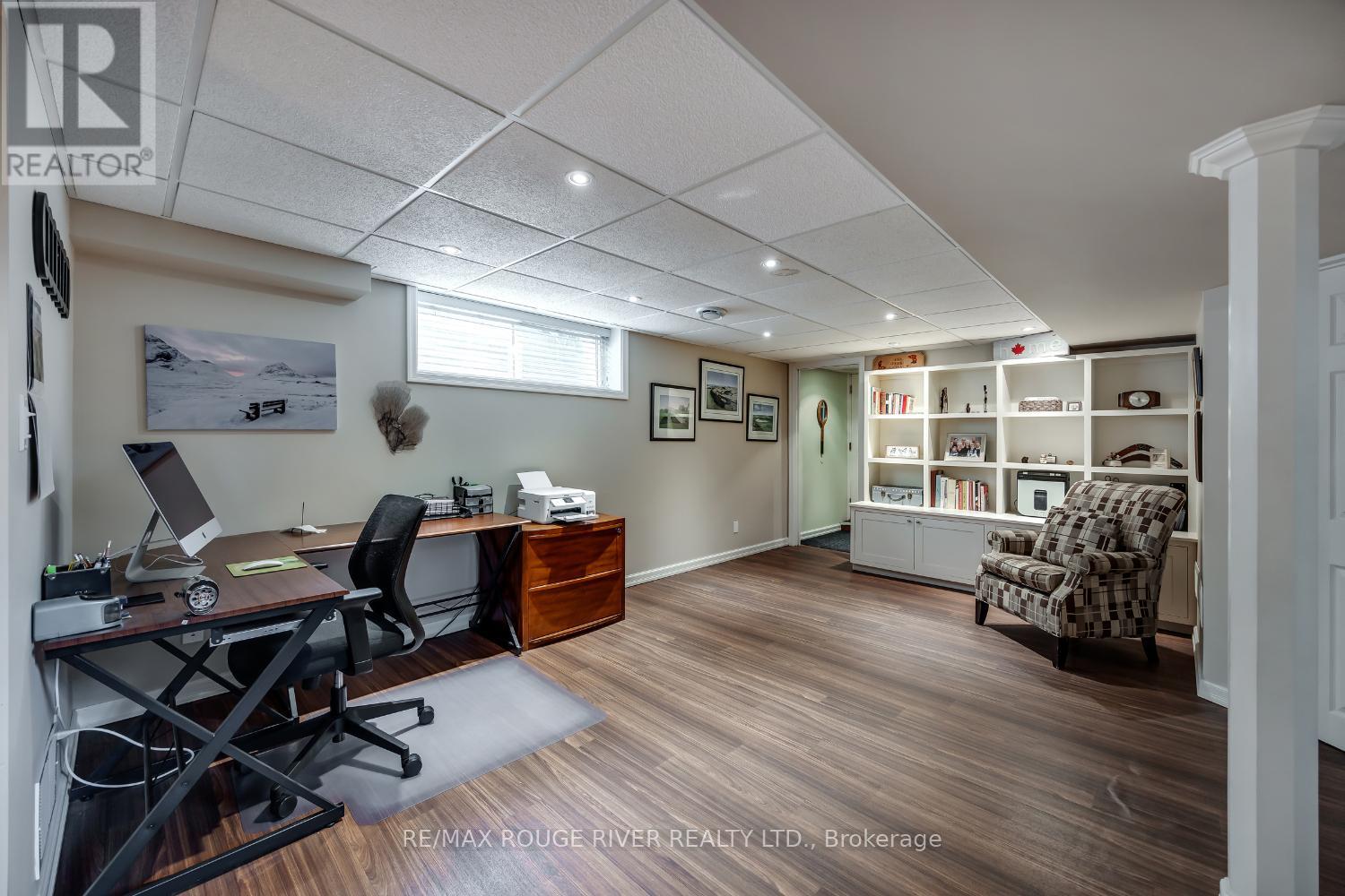 Photo 30 of 129 Briar Court, Oshawa ON