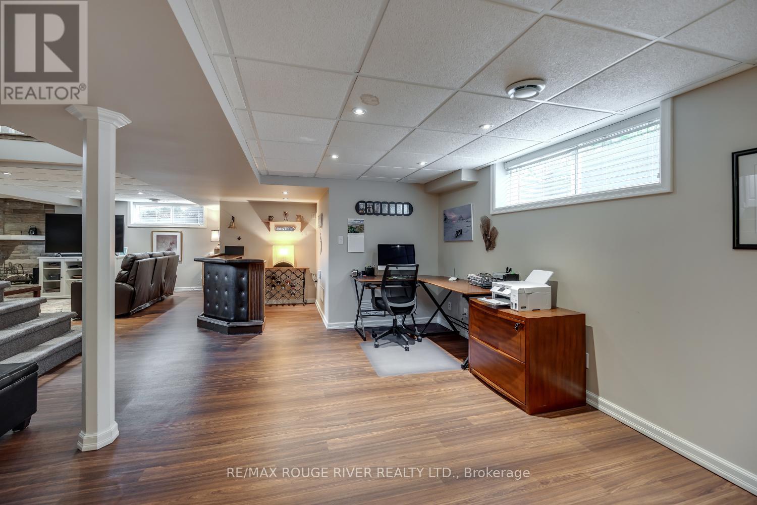 Photo 32 of 129 Briar Court, Oshawa ON