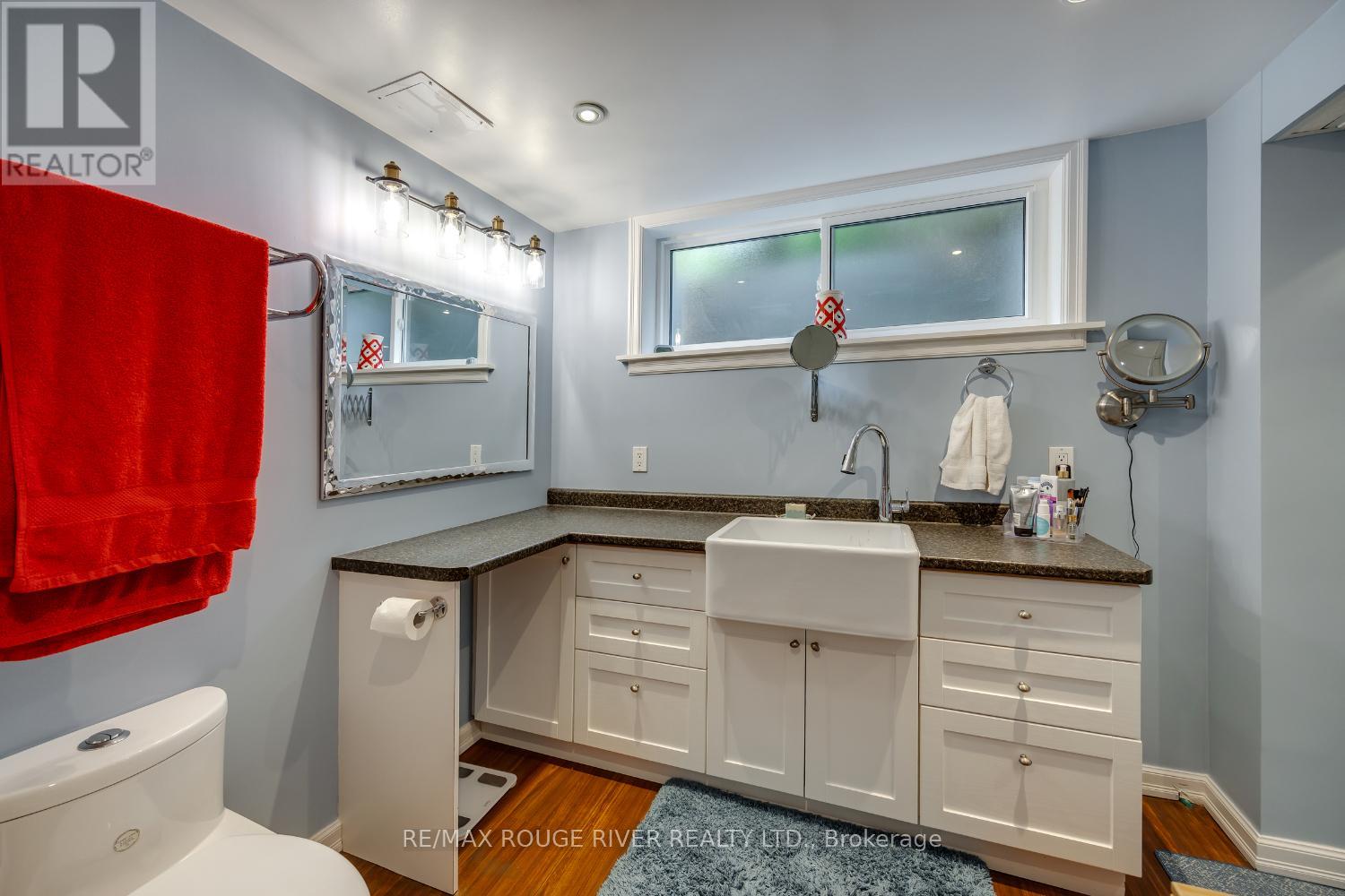 Photo 34 of 129 Briar Court, Oshawa ON
