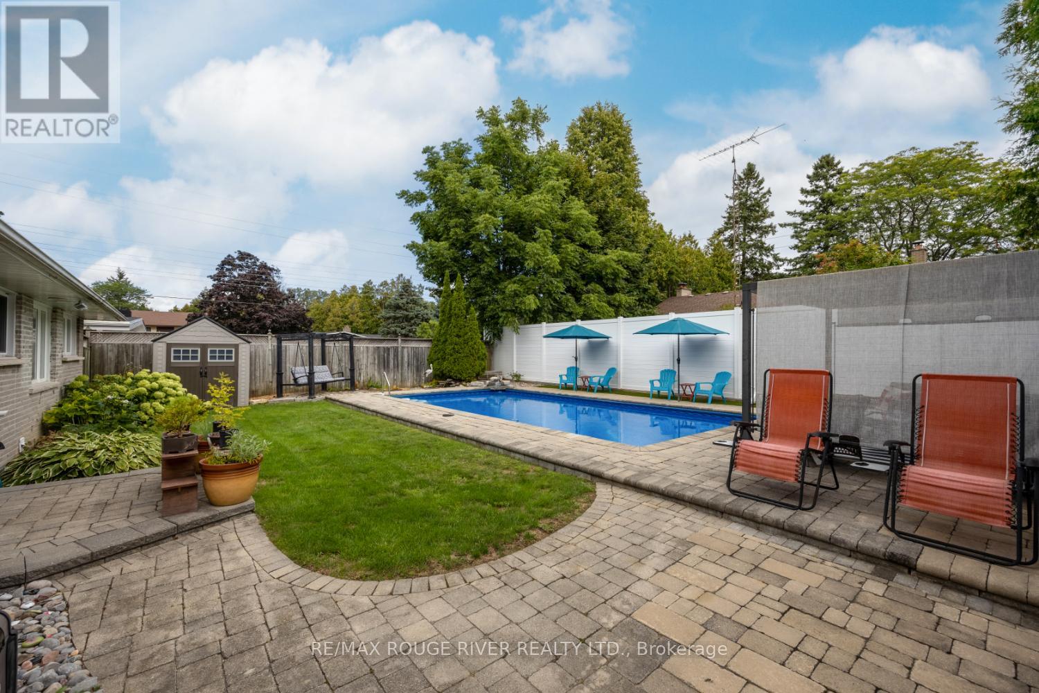 Photo 36 of 129 Briar Court, Oshawa ON